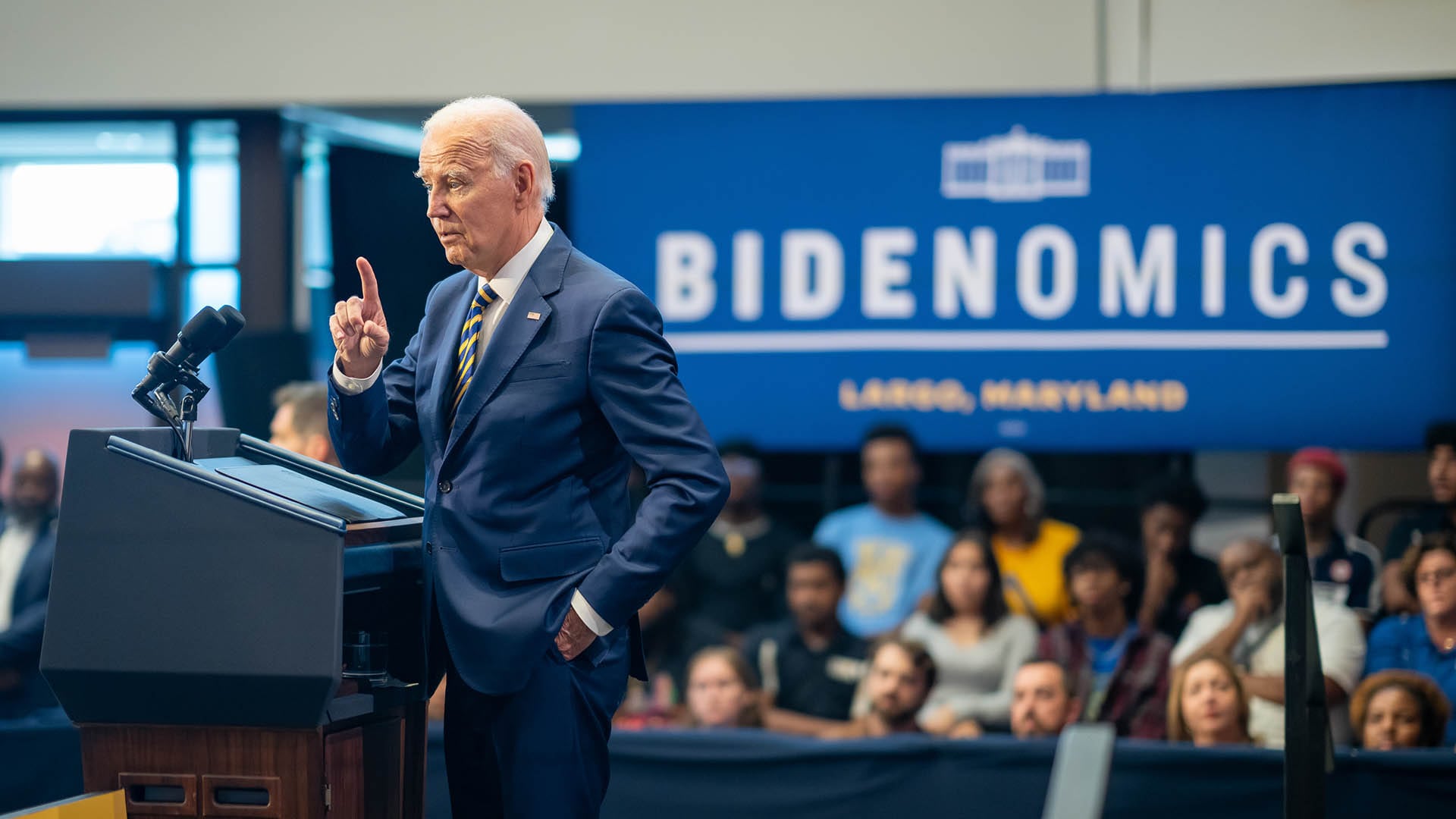 Joe Biden delivers a speech on the U.S. economy and “Bidenomics”, Thursday, September 14, 2023, at Prince George’s Community College in Largo, Maryland.
(Official White House Photo by Adam Schultz)
