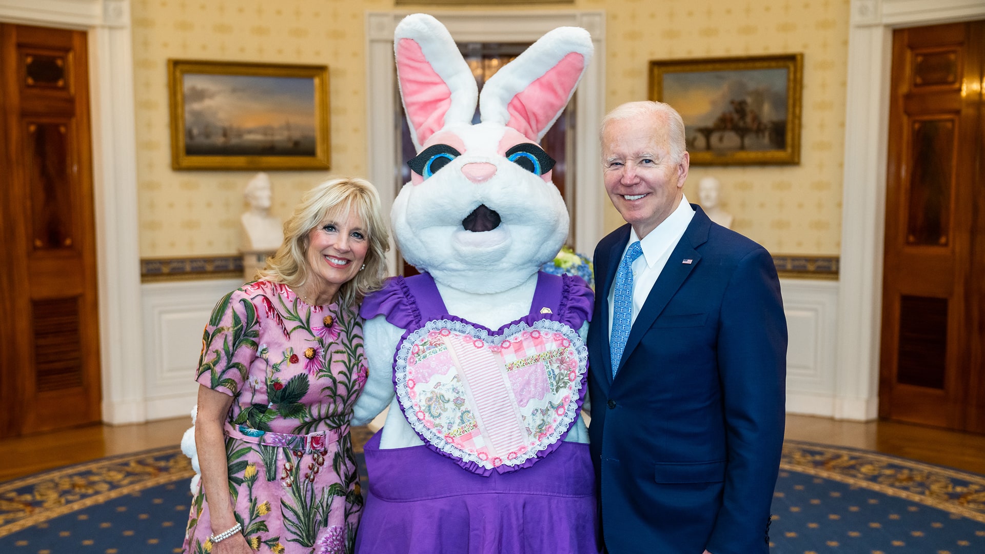 Biden-Easter-2022-min